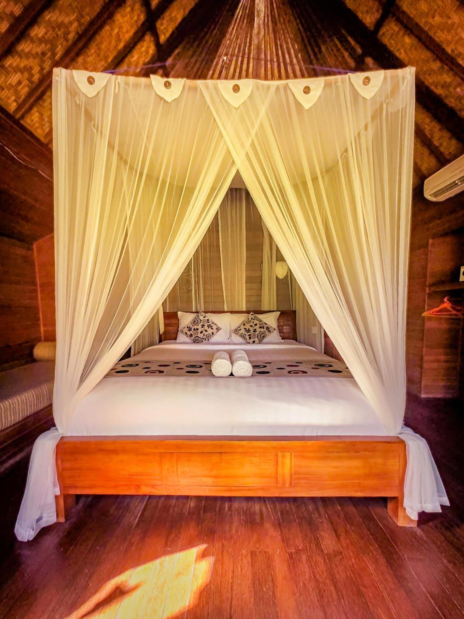 レンボンガン島 ザ シーマン ガーデン ハッツ Bed & Breakfast エクステリア 写真